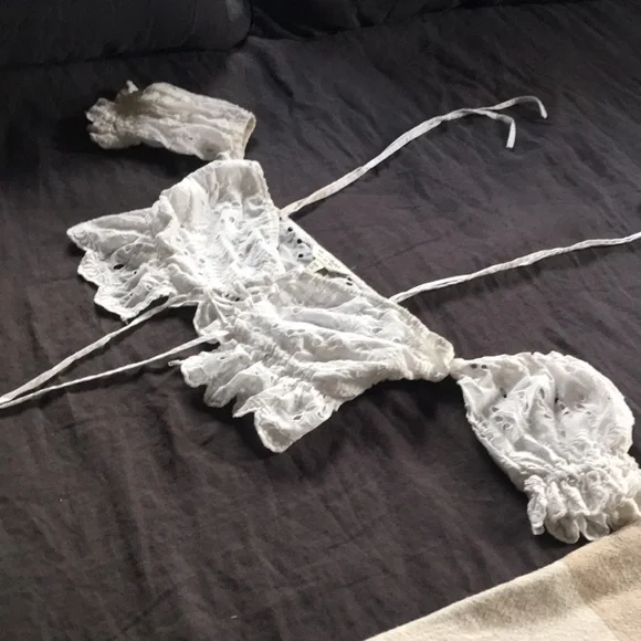 Miss Selfridge broiderie bardot beach top - Picture 2 of 5